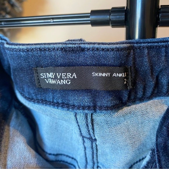 Classic Blue Women's Jeans - Picture 3 of 4